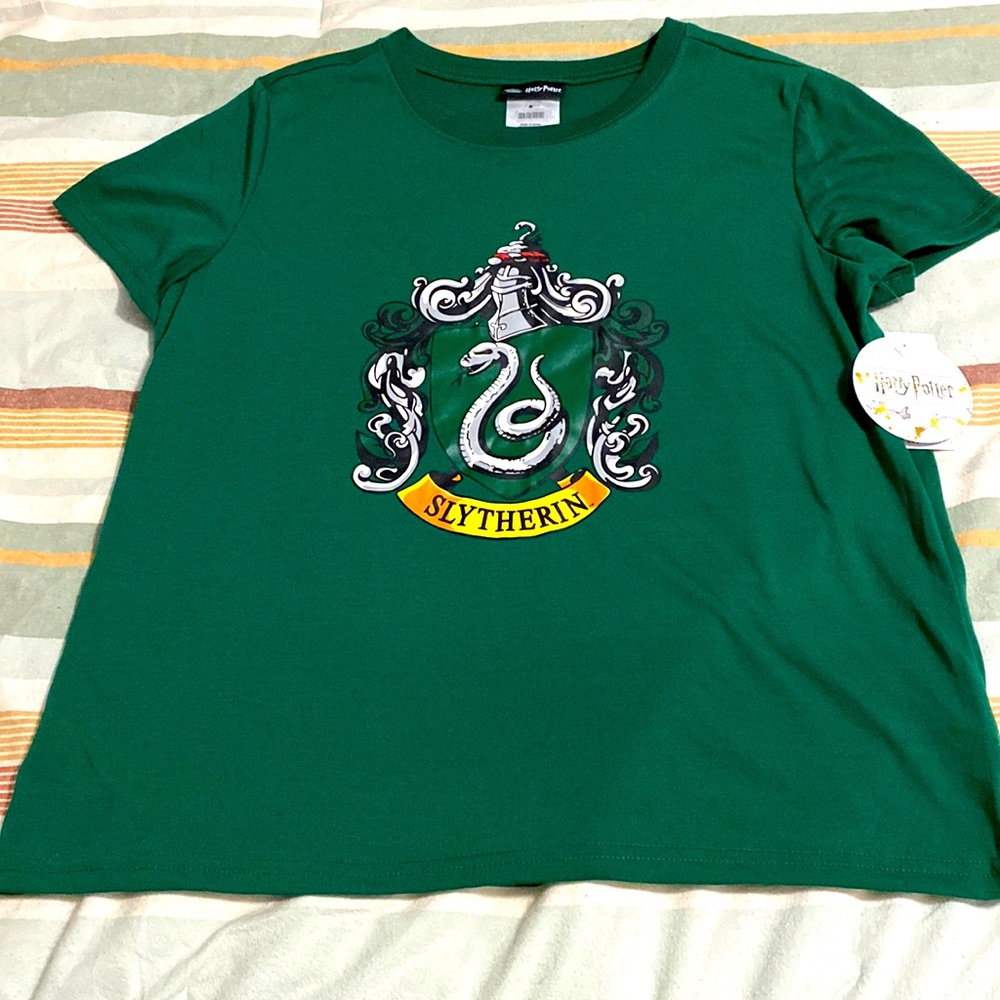 NWT Women’s Slytherin pajama top